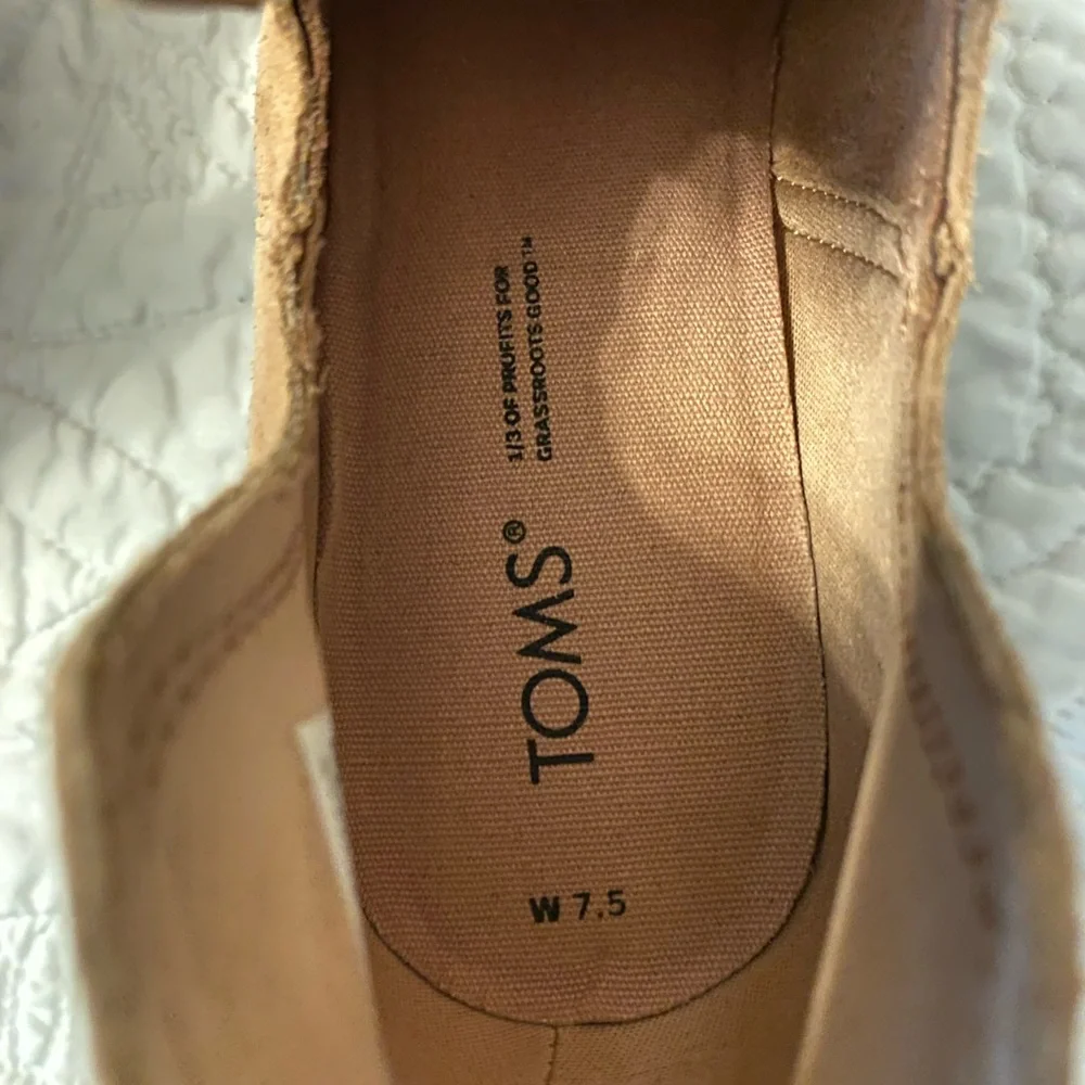 Toms Tan Ankle Booties - Picture 7 of 8